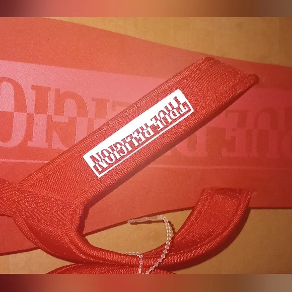 True Religion Red Flip Flops - Picture 5 of 7